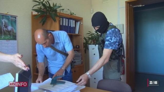 Des militants pro-russes auraient saisi les listes et le matériel électoral en vue du scrutin majeur de dimanche à Donetsk