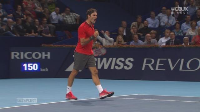 ⅛, Roger Federer (1-SUI) - Denis Istomin (RUS) (3-6 6-3 2-1). Lutte acharnée. Federer fait le break après un très long jeu dans la 3e manche