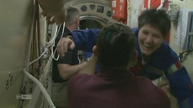 Soyouz s arrime a l ISS avec pour la premiere fois une Italienne