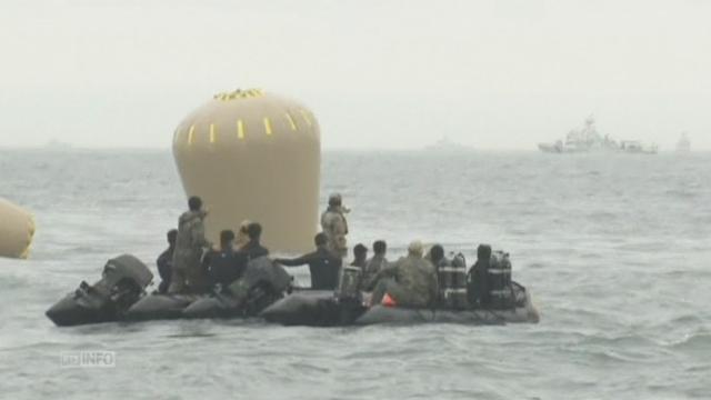 Recherche des corps suite au naufrage d'un ferry sud-corée