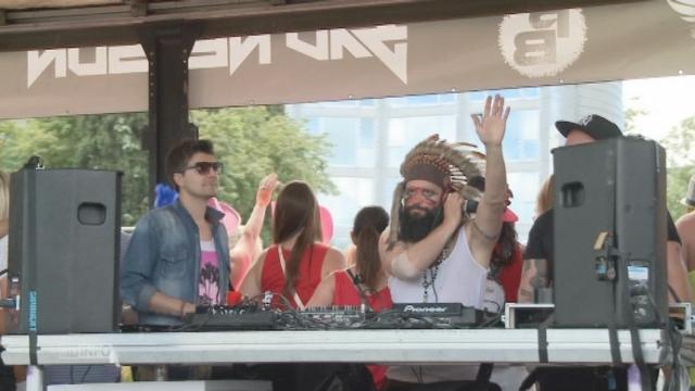 La Lake Parade fait vibrer les quais de Genève