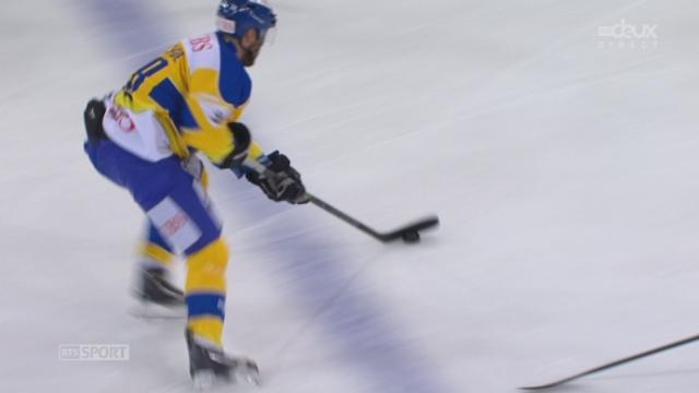 Davos - Team Canada (2-0): Dick Axelsson se promène dans la défense du Team Canada et permet à Davos de doubler la mise