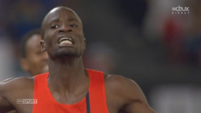 800 m messieurs: en 1'43''77, Nijel Amos (Botswana) bat Ayanieh Suleiman (Djibouti). David Rudisha (Ken) seulement 3e