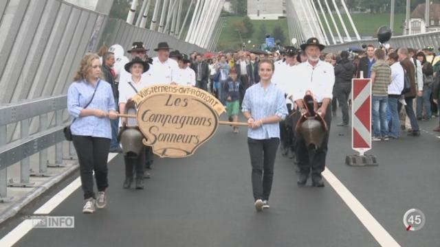 Les Fribourgeois se sont rendus en nombre sur le nouveau pont de la Poya
