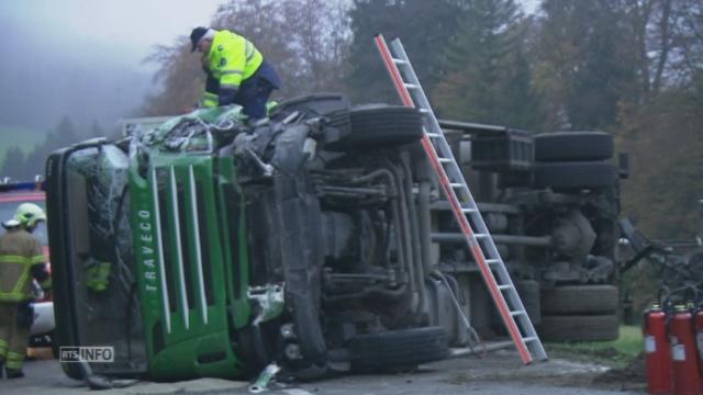 Collision mortelle entre un camion et un bus en Argovie