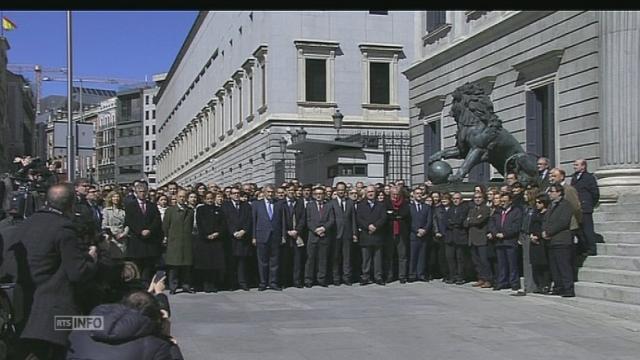 Minute de silence devant le Parlement espagnol