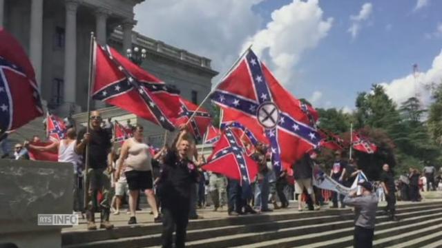La Ku Klux Klan a manifesté en soutien au drapeau confédéré en Caroline du Sud