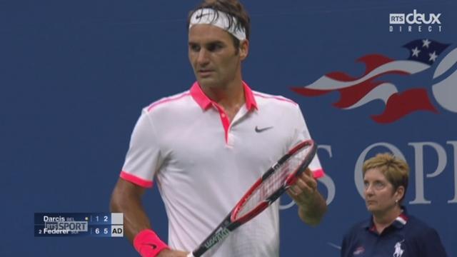 2e tour: Steve Darcis (BEL) - Roger Federer (SUI-2] (1-6 2-6). 54 minutes de jeu et la 2e manche est acquise avec la 2e balle de set