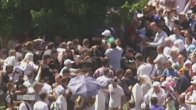 Le Premier ministre serbe agressé à Srebrenica