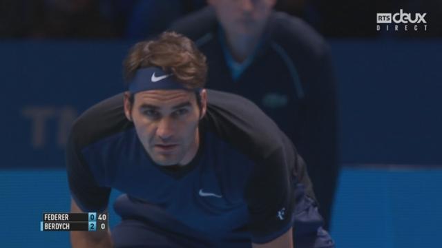 Roger Federer (SUI) – Thomas Berdych (CZE) (1-2): superbe réaction de Roger Federer qui prend à son tour le jeu de service du numéro 6 mondial