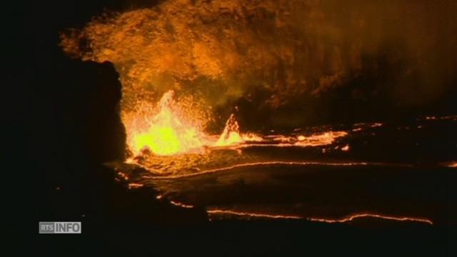 Eruption spectaculaire d'un volcan a Hawaii