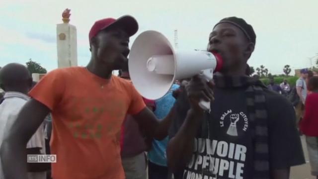 Des Burkinabes manifestent contre le president demis Campaore
