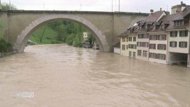 Impressionnantes images de la montée de l'Aar