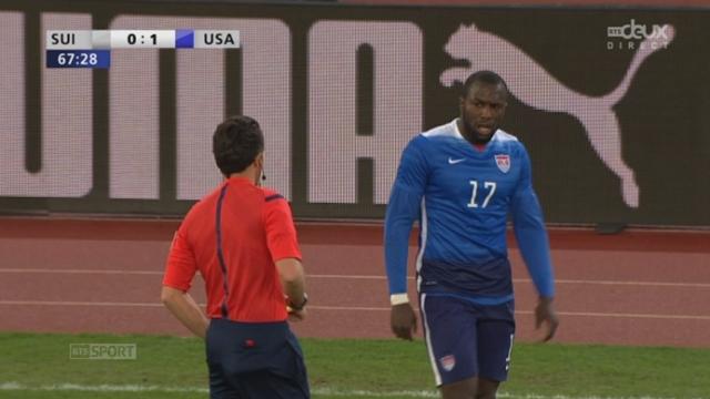 Suisse - USA (0-1): expulsion de l’attaquant Américain après une faute plus insulte envers l’arbitre