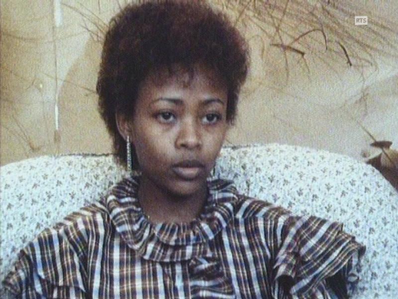 Une jeune Erythréenne menacée d'expulsion, réfugiée à Bex, en 1986. [RTS]