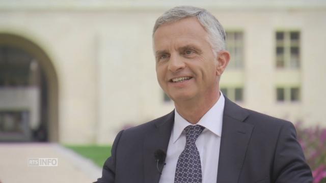 Rester au DFAE est le "voeu personnel" de Didier Burkhalter