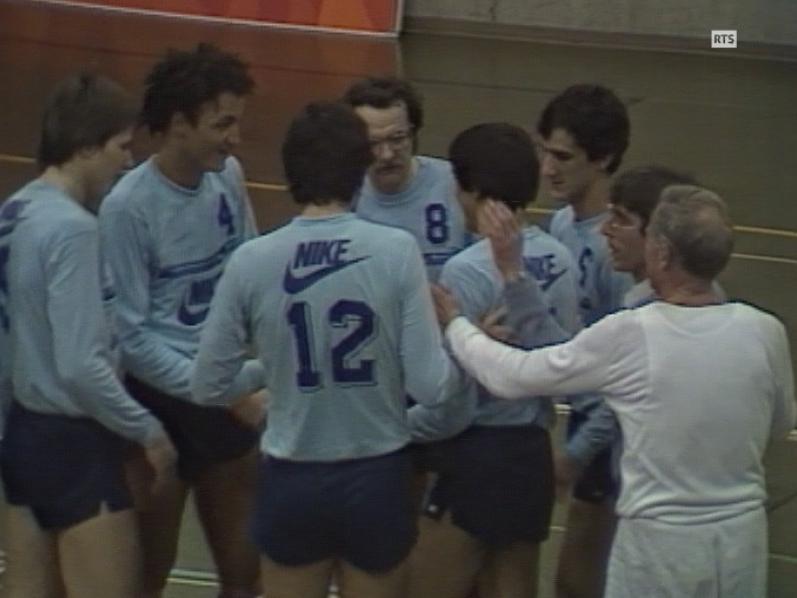 Les joueurs du LUC volleyball en 1983. [RTS]