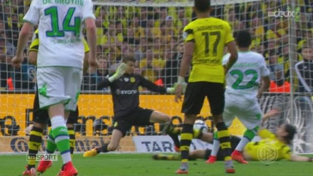 Football: Wolfsburg avec ses 3 Suisses Benaglio, Klose et Rodriguez remporte la finale de la Coupe d'Allemagne face à Dortmund (3-1)