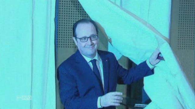 Hollande, Valls et Le Pen au bureau de vote