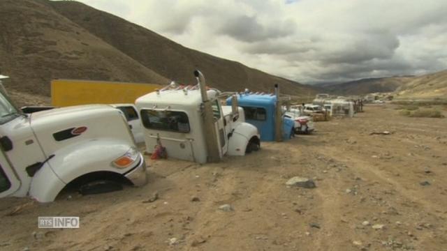 Une coulee de boue a enseveli une autoroute californienne