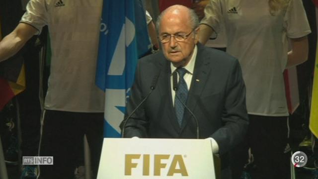FIFA: Sepp Blatter se veut distant des corrompus présumés