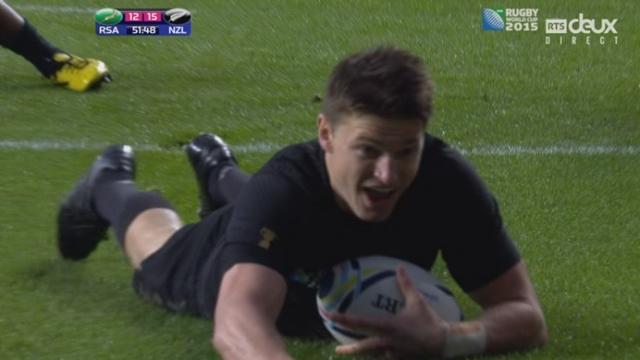 Afrique du Sud - Nouvelle-Zélande (12-17) : Beauden Barrett marque un nouvel essai sur une belle action "All Black" et Dan Carter réussit sa transformation