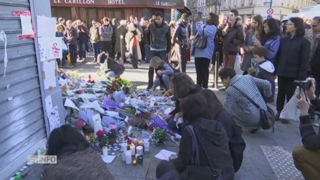 Paris continue de pleurer les victimes des attentats