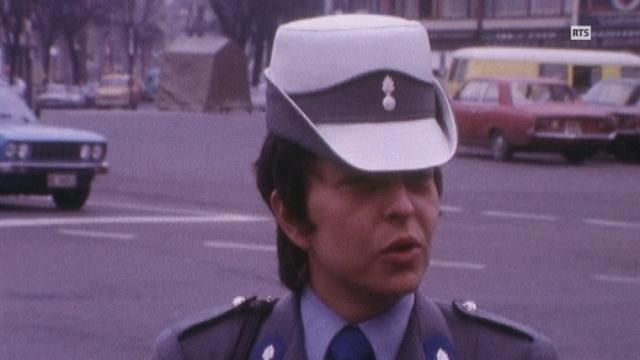 Agente de police à Genève en 1976. [RTS]