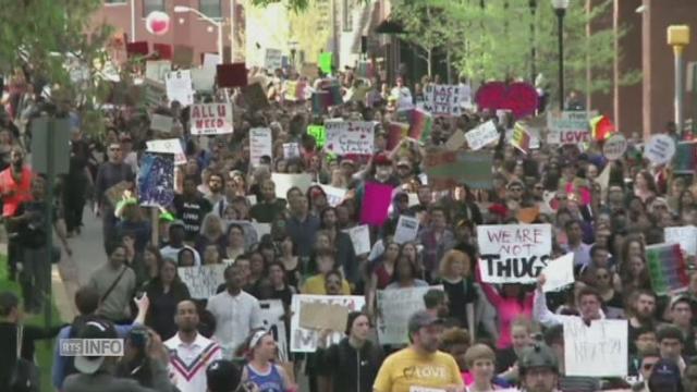 Les jeunes de Baltimore dans la rue