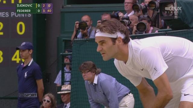 Finale messieurs. Novak Djokovic (SRB-1) - Roger Federer (SUI-2) (2-4). Le Serbe refait aussitôt son handicap (((( depuis 15-30 ))))