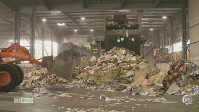 VD: depuis que la taxe au sac a été introduite, la quantité de déchets recyclés a augmenté