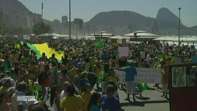 Manifestation contre Dilma Rousseff à Rio