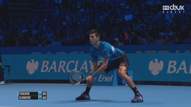 Roger Federer – Novak Djokovic (1-2): le numéro 1 mondial réussit le break dans ce début de match très intense