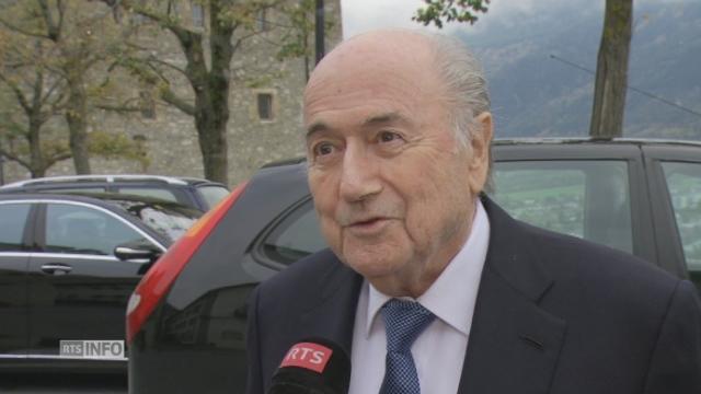 "C'est un vilain coup mais il faut le digérer", explique Sepp Blatter