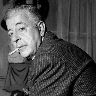 Jacques Prévert, Fontaine des quatre saisons, juin 1954. [AFP - Lipnitzki, Roger Viollet]