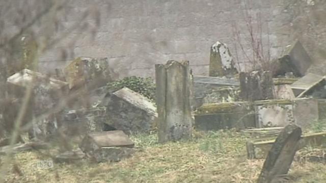 Un cimetière juif profané en France
