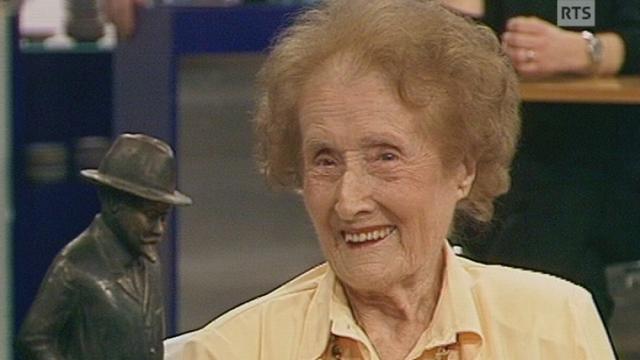 Edith Naef, élève d'Emile Jaques-Dalcroze, 101 ans, en 1999. [TSR]
