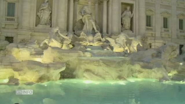 L'eau coule à nouveau dans la fontaine de Trevi