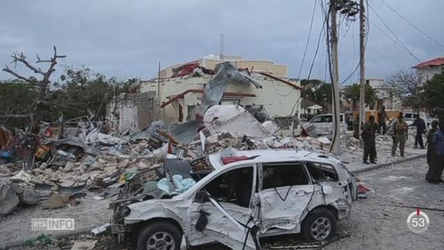 Somalie: une voiture piégée a tué au moins 13 personnes devant un hôtel de Mogadiscio