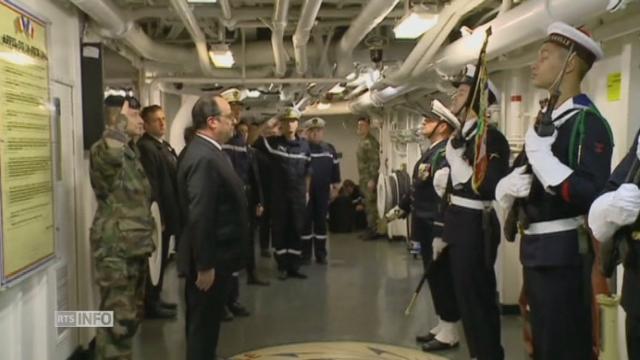 François Hollande en visite sur le porte-avions Charles-de-Gaulle