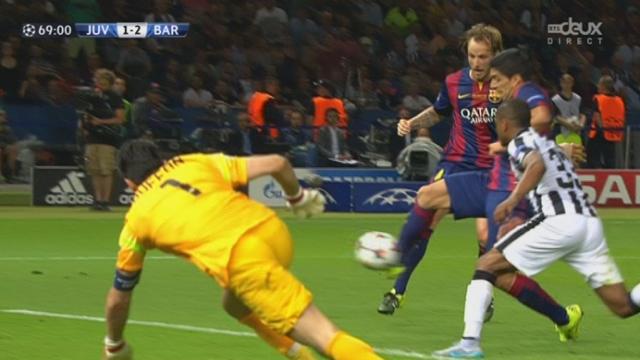 Finale, FC Barcelone - Juventus (2-1): but des Blaugrana! Suarez surgit sur le rebond et donne à nouveau une longueur d’avance