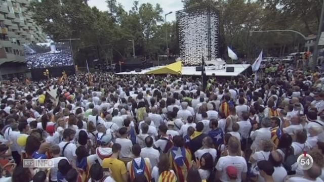 En Catalogne, des centaines de milliers de partisans de l’indépendance se sont réunis