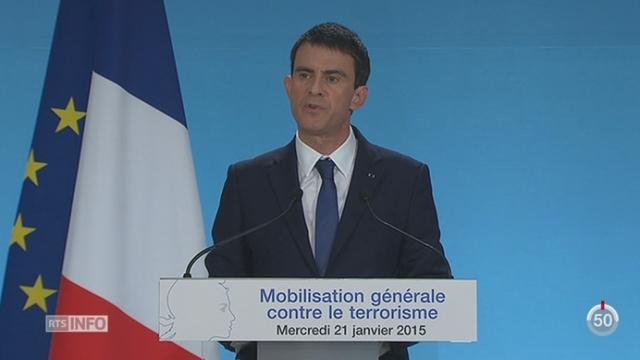 Manuel Valls lance des mesures pour mieux surveiller les réseaux djihadistes