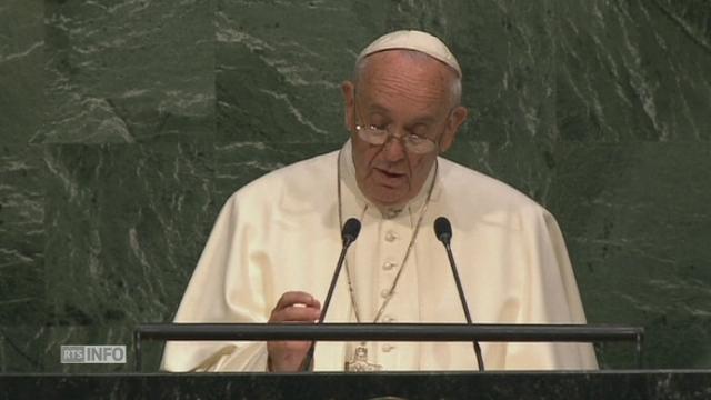 Le pape dénonce la "culture du déchet"