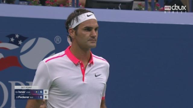 1-8, Roger Federer (SUI) - John Isner (USA) (7-6): Roger Federer remporte le premier set au tie break 7-0