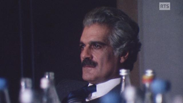 Omar Sharif sur le tournage du film "La martingale" en 1983. [RTS]