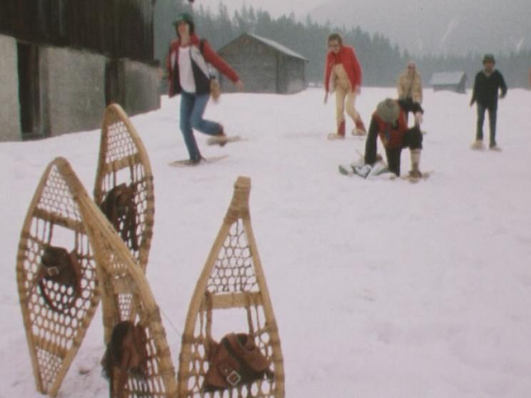 Première marche suisse de raquettes à neige, Diablerets 1981. [RTS]