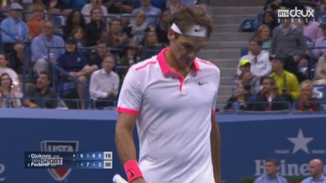 Finale messieurs. Novak Djokovic [SRB-1] - Roger Federer [SUI-2] (6-4 5-7 6-4 5-3). Federe refait un break de retard avec des coups magnifiques