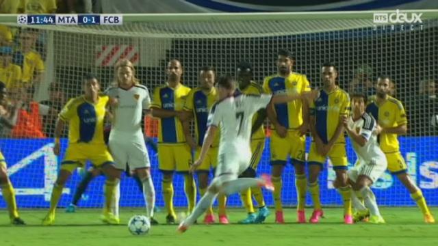 Play-off (retour), Maccabi Tel Aviv - FC Bâle (0-1): avec un superbe coup franc, Zuffi ouvre le score pour Bâle après 11 minutes de match