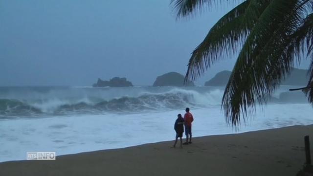 Le Mexique en alerte avant l'arrivée du puissant ouragan Patricia